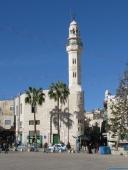 piazzale con la moschea